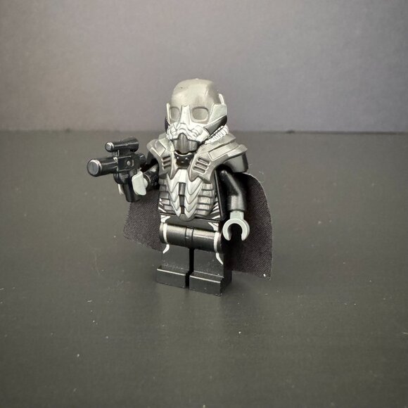 Dc Superman Battle Of Smallville General Zod & Batman Lego Minifigures With Cape - Picture 1 of 7